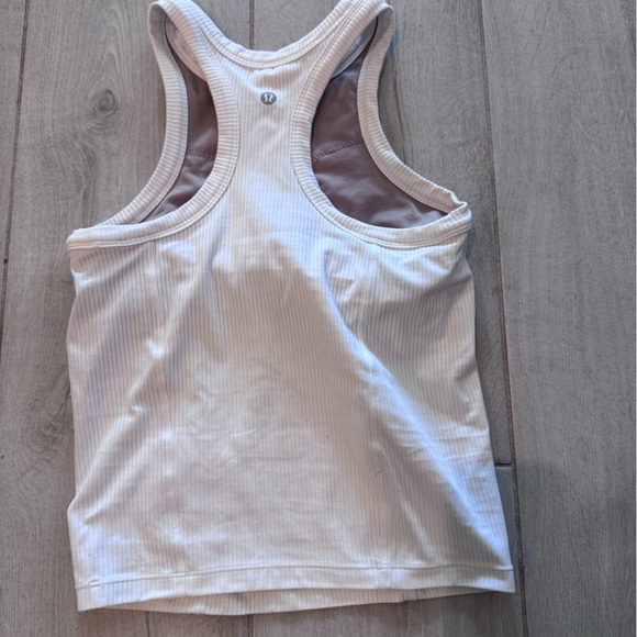 Lululemon - Ribbed Nulu Racerback Yoga Tank Top, size 4 - Picture 9 of 10